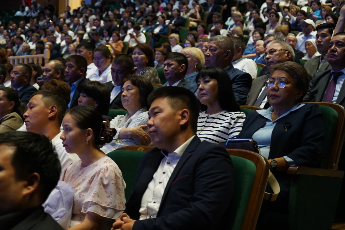 БҚО-ның алты білім ордасы республиканың үздік мектептер қатарына кірді