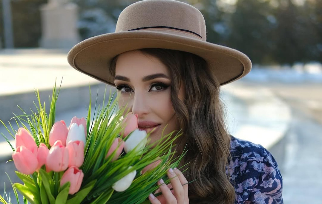 Самая сексуальная боксерша Казахстана отметила важный праздник