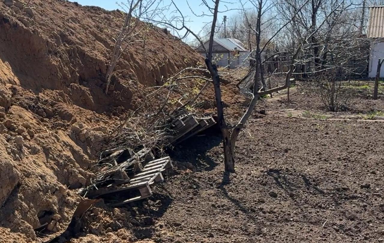 При строительстве дамбы дачнице из Уральска снесли ограждение