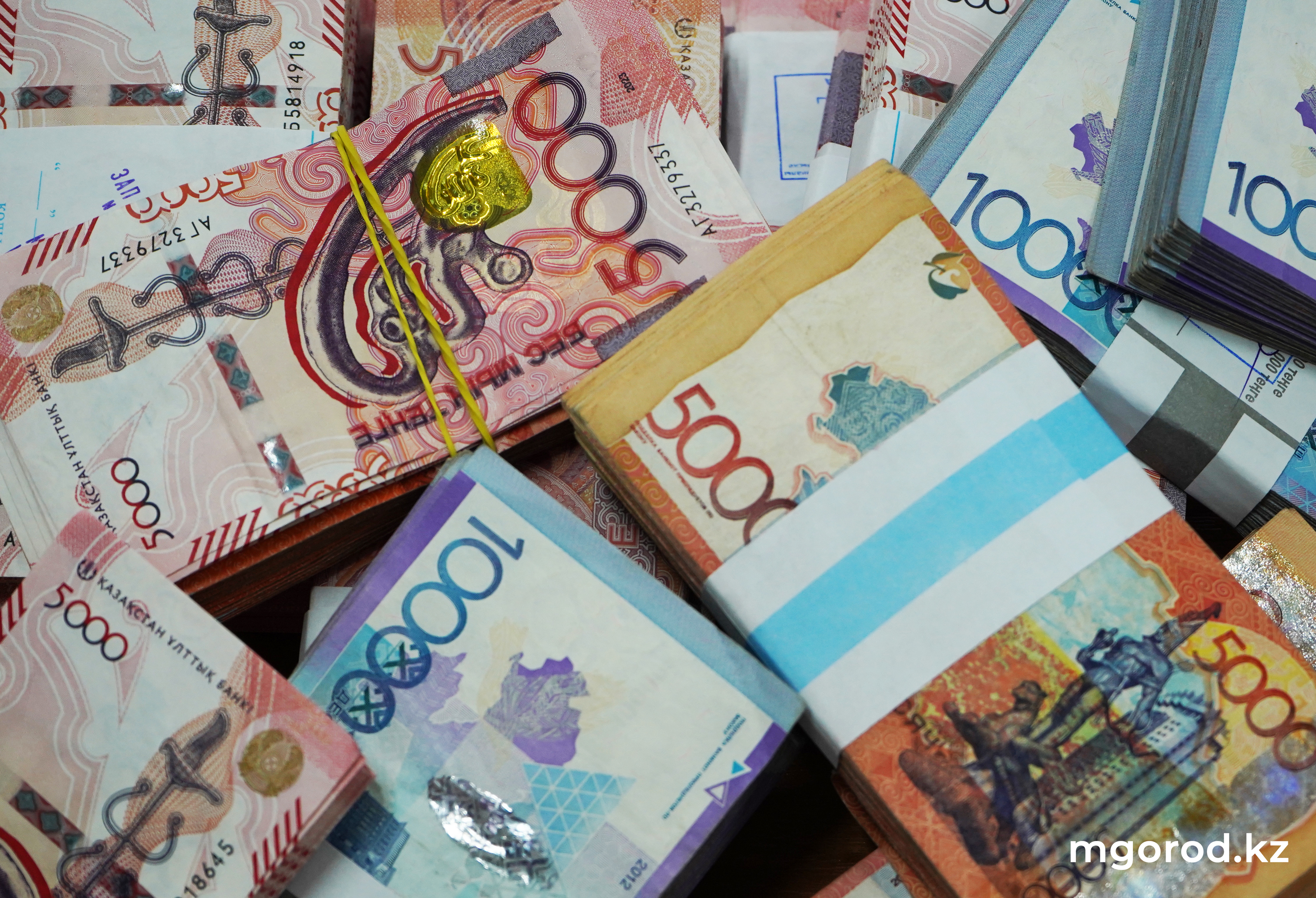 Казахстанские работодатели задолжали 4,4 млрд тенге своим работникам