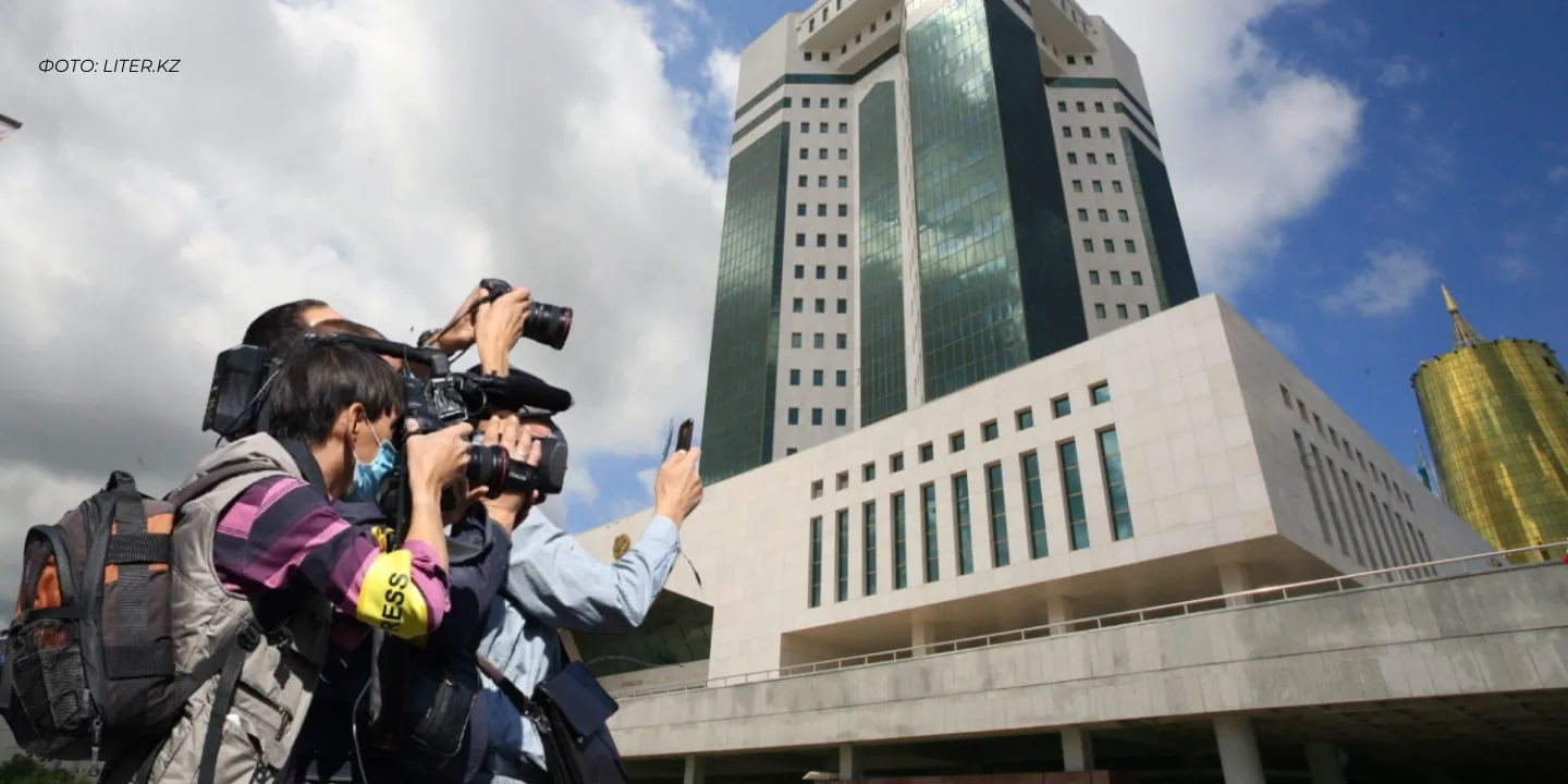 «Адил соз» заявил об урегулировании вопроса доступа Уранкаевой в здание правительства