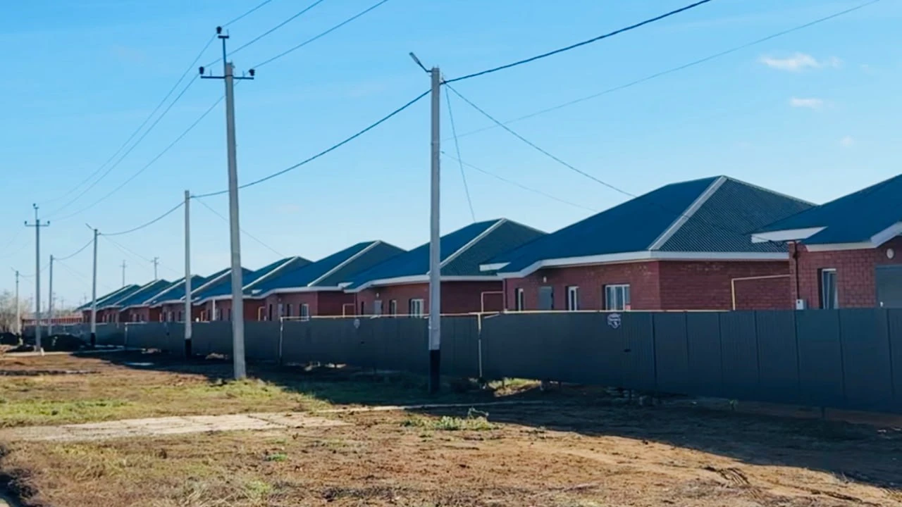 Премьер-министр осмотрел дома для пострадавших от паводков в ЗКО