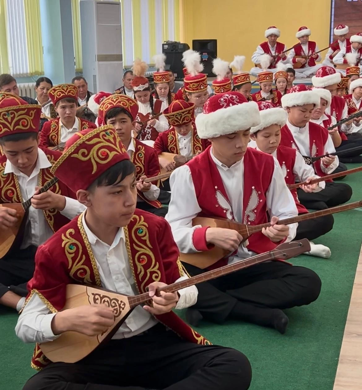 Оралда 150 оқушы күй тартты