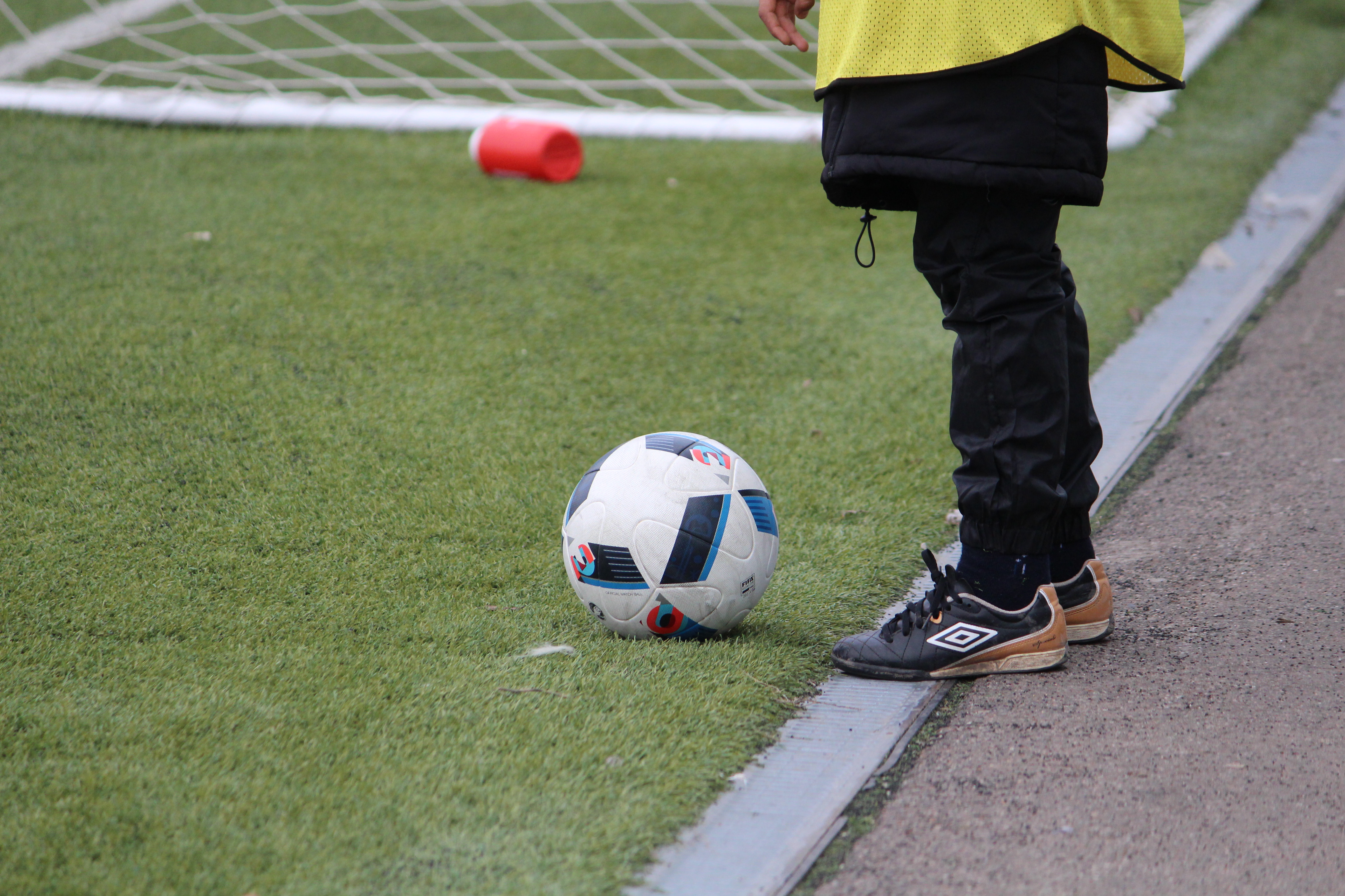 Футбольное поле в ЗКО не достроили, а деньги освоили