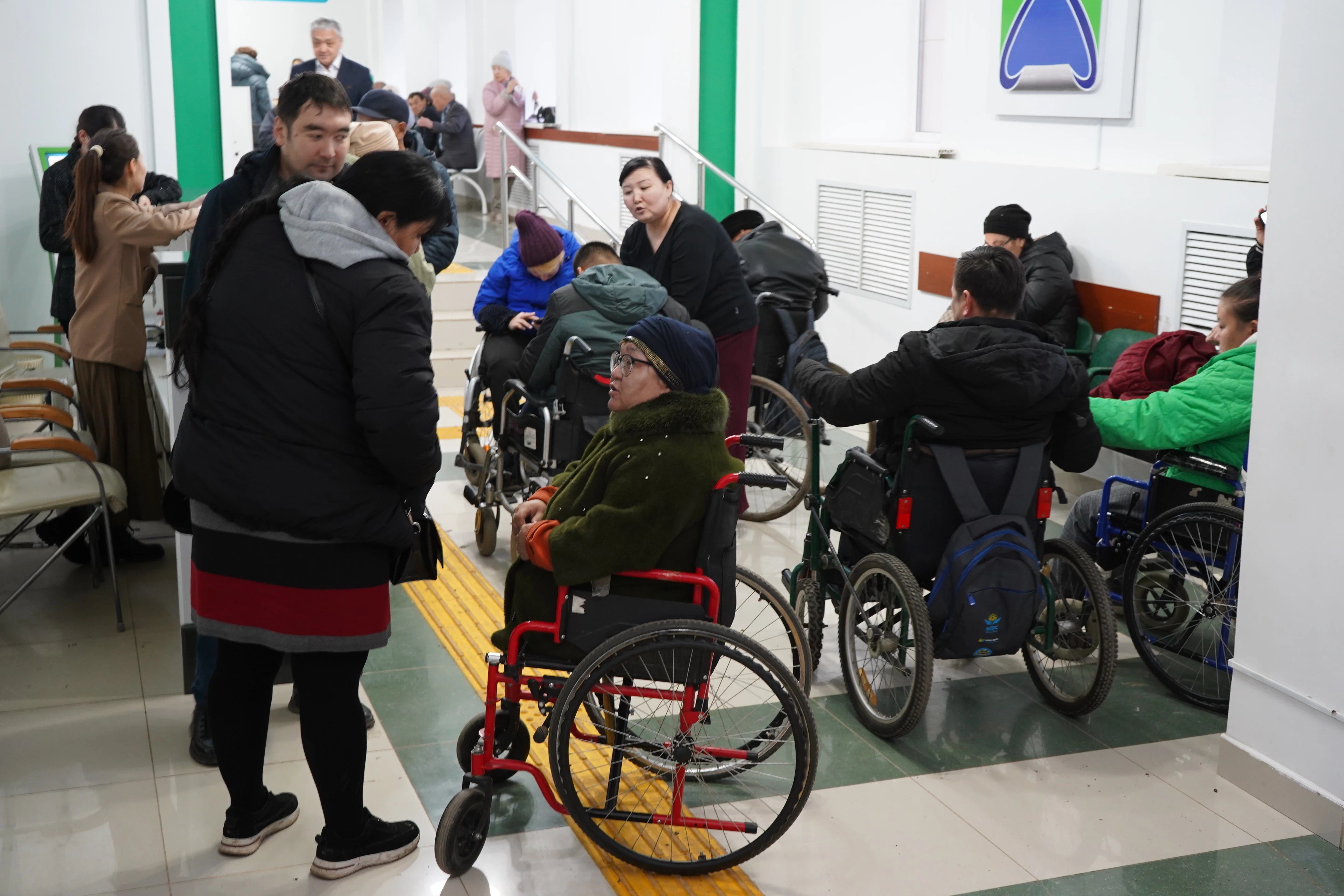 Работу единственного инватакси приостановили в Уральске