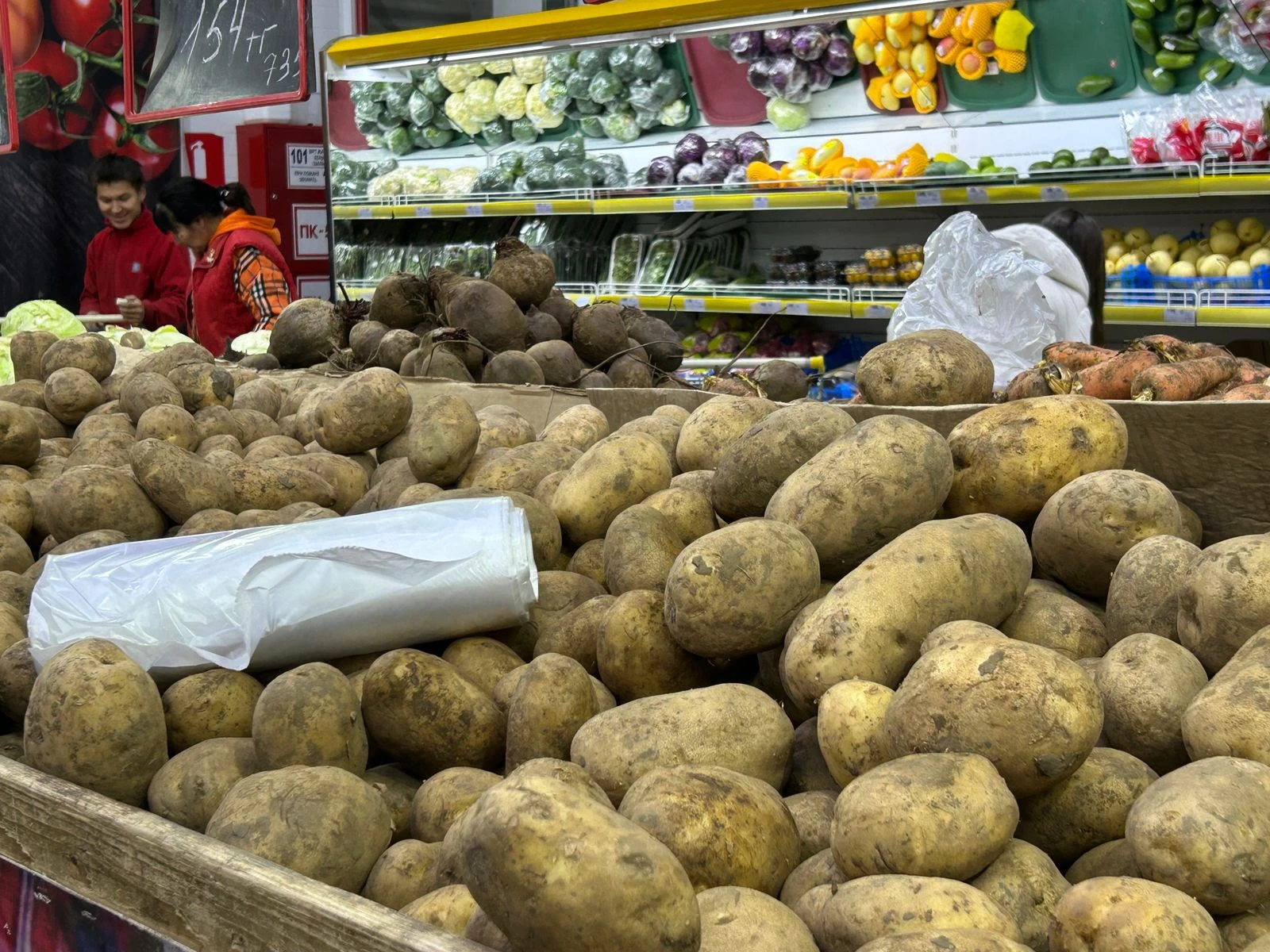 Стабфонд поставил в Уральск картофель местного урожая 2025 года