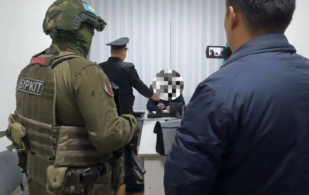 Директор колледжа в Уральске фиктивно зачислил 54 «студента» и получал за них стипендию