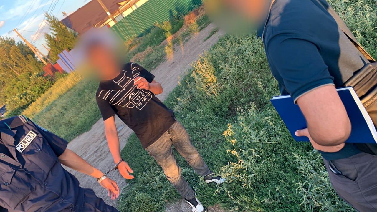 Подозреваемого в серии краж задержали в Уральске