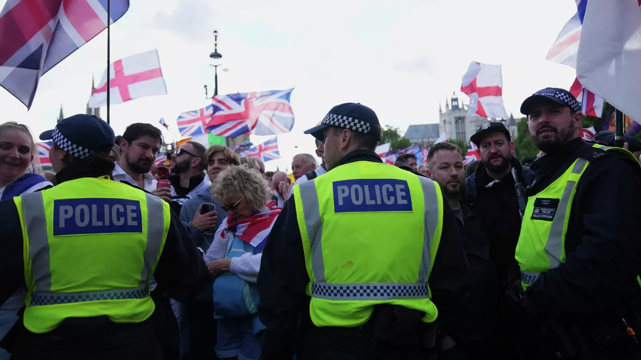 В Лондоне прошёл крупнейший за десятилетия протест против миграции