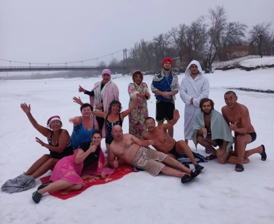 Лёд, бег и чай: как уральские моржи закаляют тело и дух