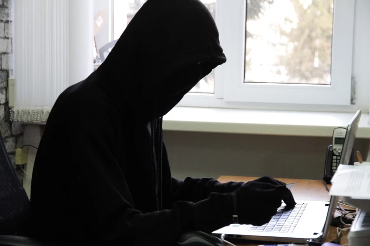 Житель ЗКО доверился мошенникам и лишился десятков миллионов тенге