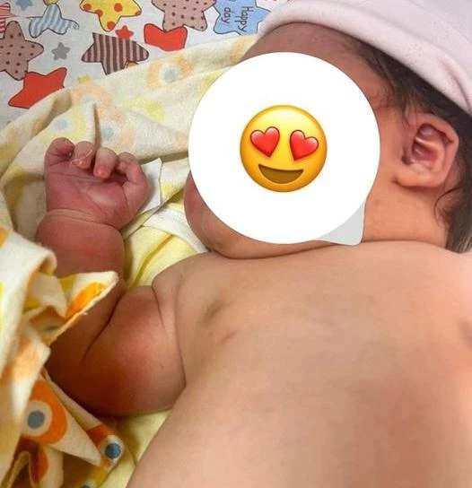 Малышка весом более пяти килограммов родилась в ЗКО