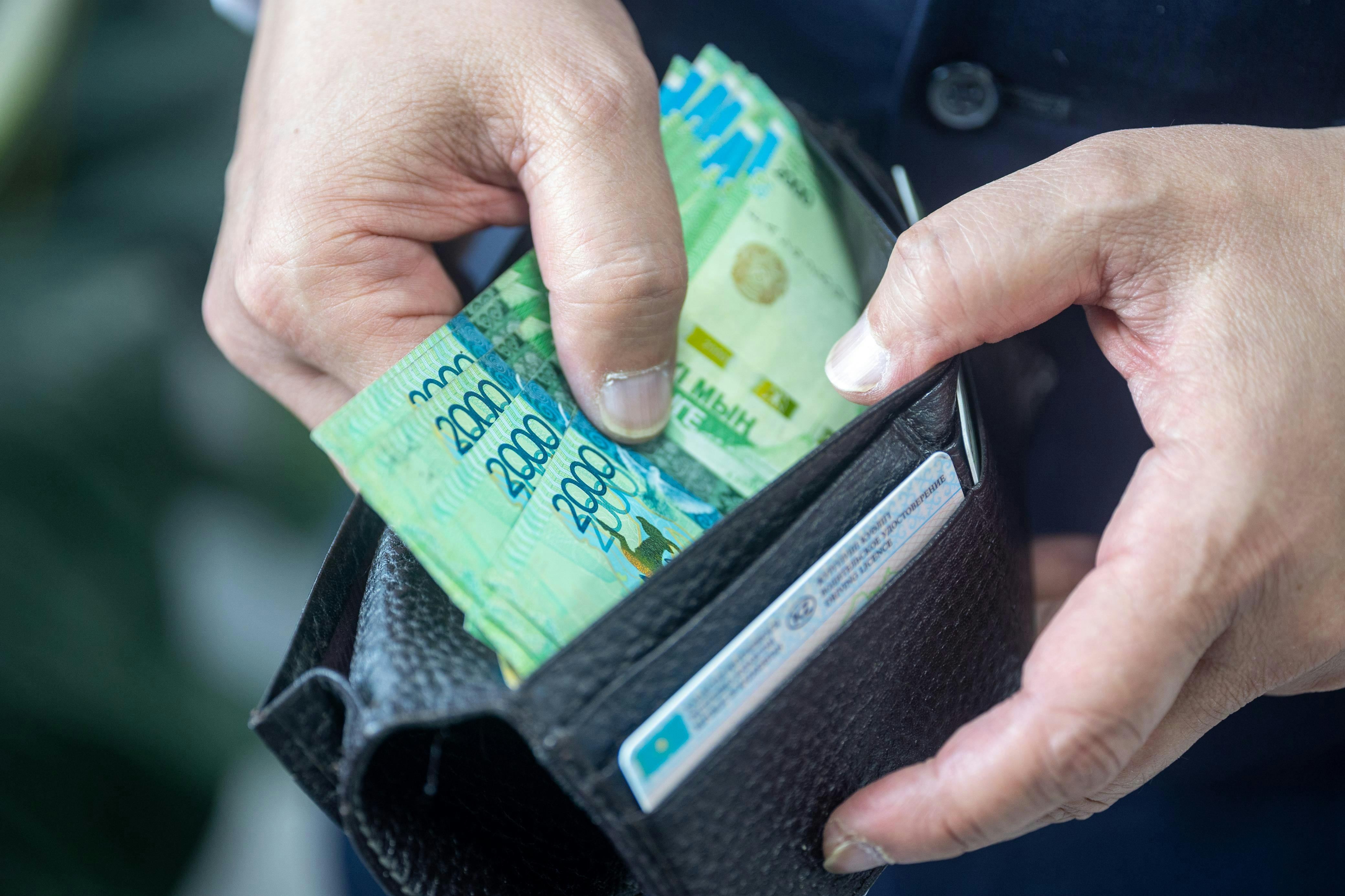 Практику выплат жертвам политических репрессий приостановили в Казахстане