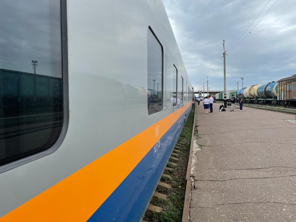 В Казахстане упростили посадку на поезд для людей с инвалидностью