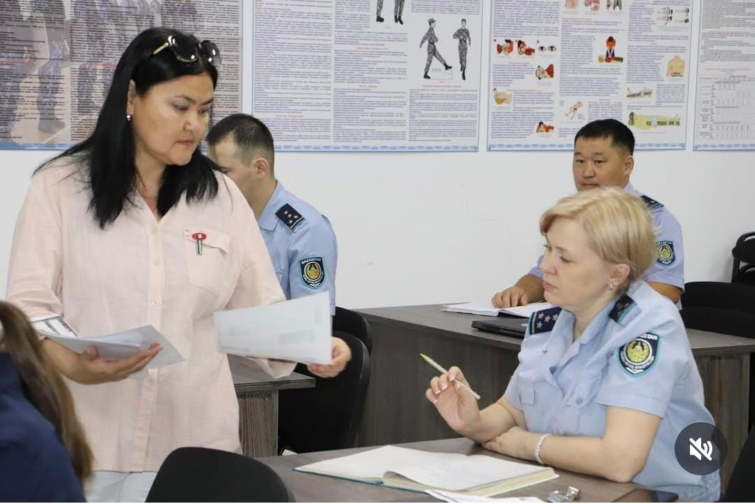 Полицейских ЗКО бесплатно учат казахскому языку 📷