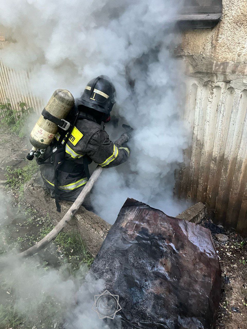 Оралда 9 адам өрттен эвакуацияланды