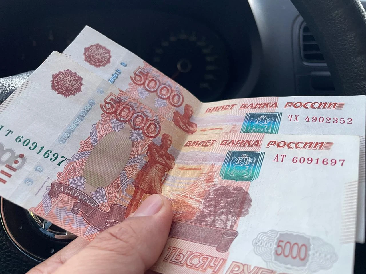 В Казахстане спрос на рубли падает шестой месяц подряд