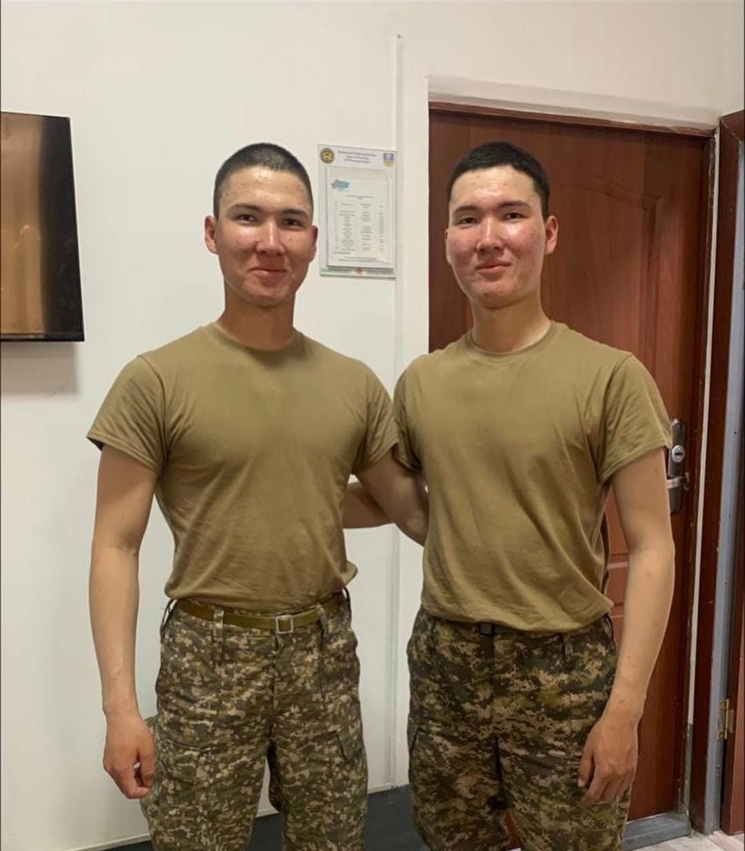 Близнецы отправились в казахстанскую армию: живым вернется только один