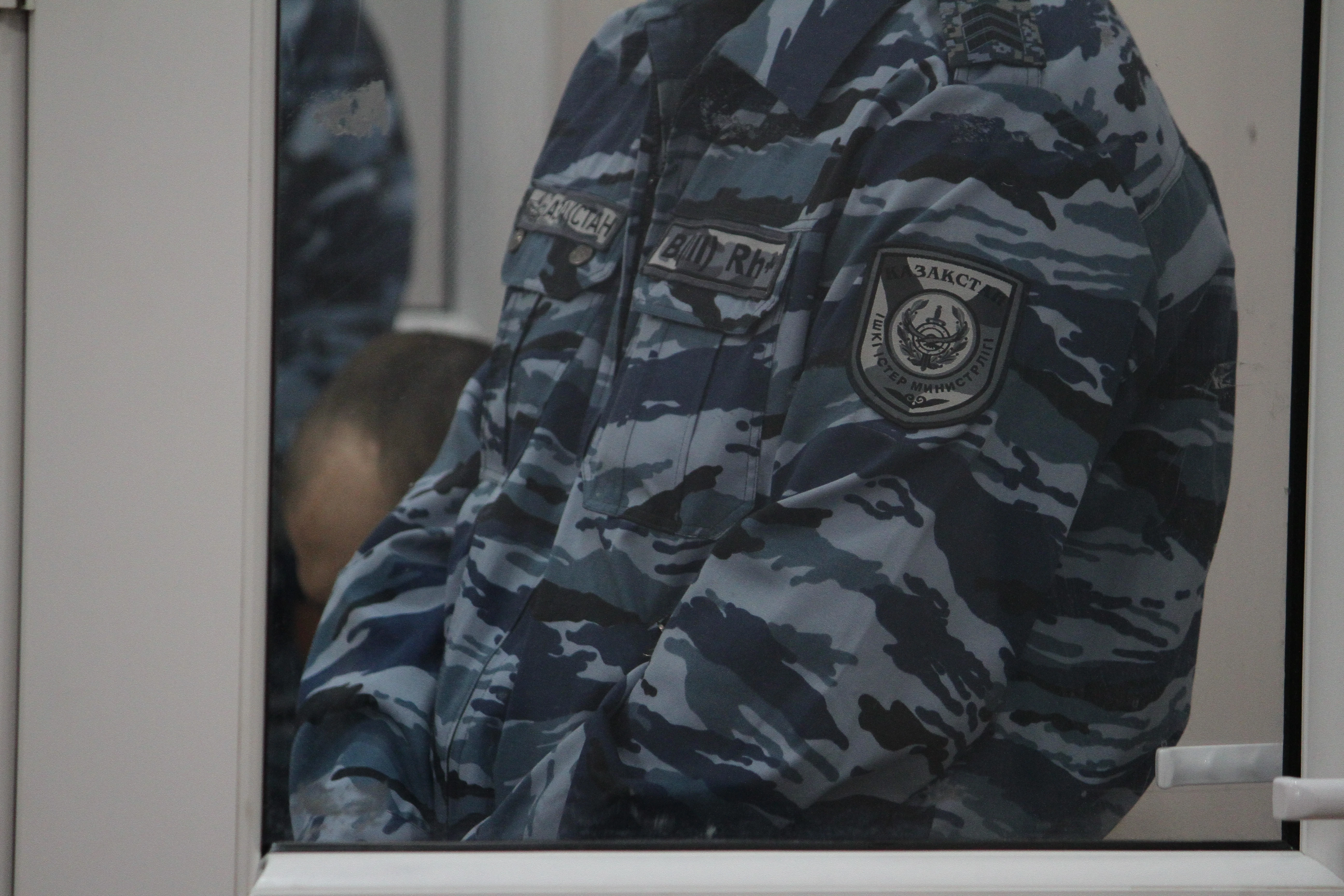 Застал с младшим братом: жителя ЗКО судят за убийство экс-жены