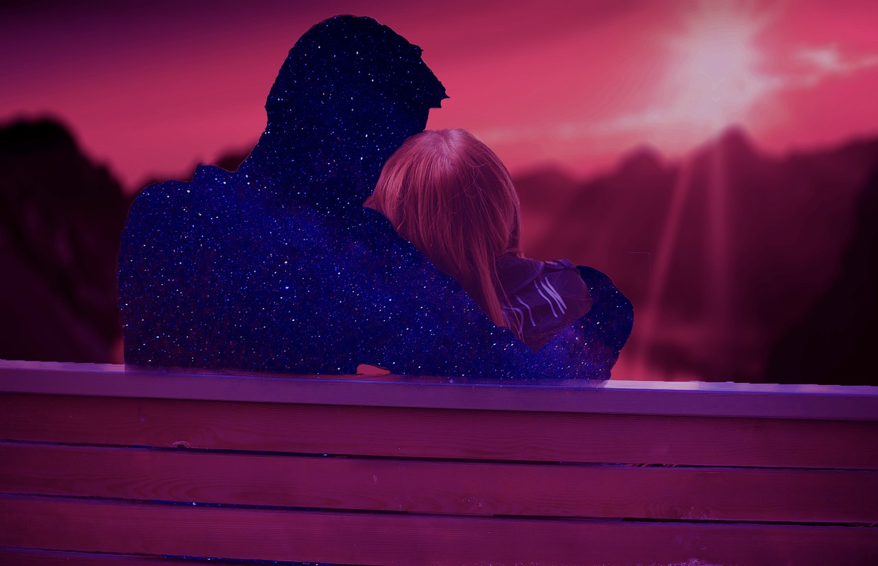 В жизнь трех знаков зодиака скоро вернутся люди из прошлого