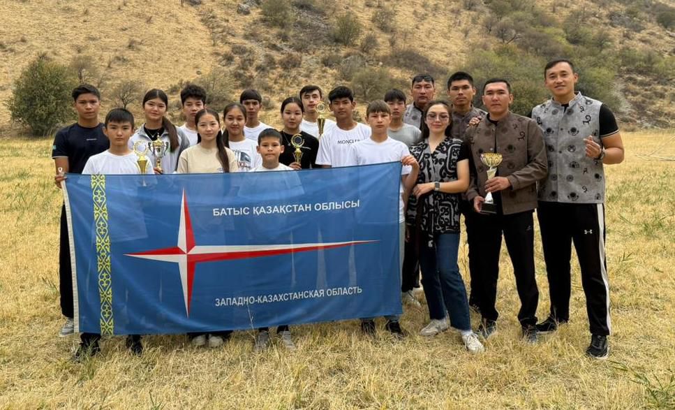 БҚО құрамасы туризм техника бойынша жарыста топ жарды