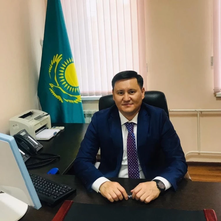 Председателя горсуда Уральска признали виновным в мошенничестве и арестовали в зале суда