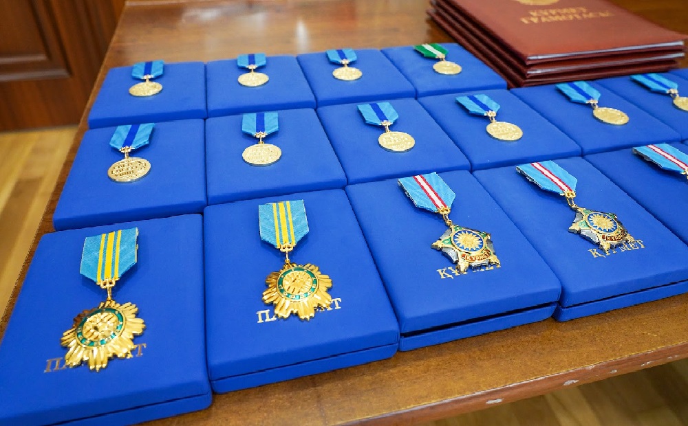 Контроль за раздачей госнаград усилят в Казахстане
