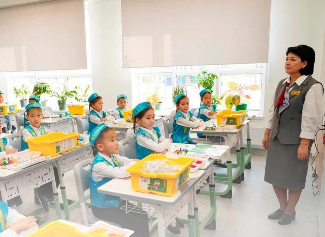 В два раза увеличилась зарплата педагогов в Казахстане за 5 лет