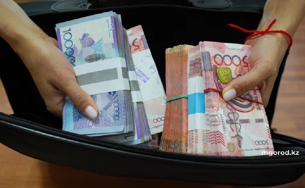 Директор и бухгалтер центра соцуслуг присвоили 80 млн тенге в Атырауской области