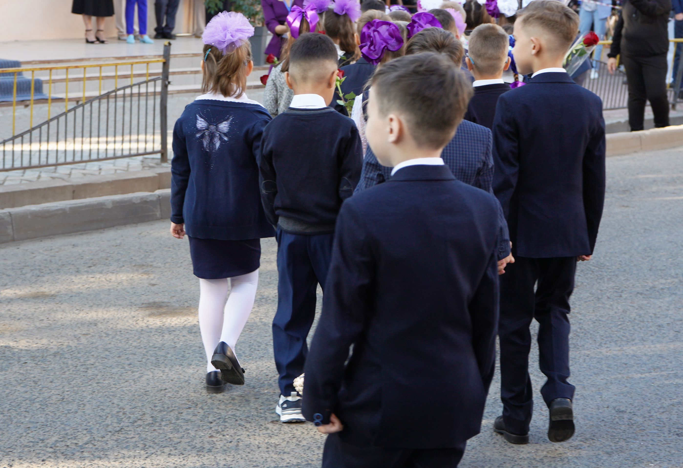 Материальную помощь окажут школьникам в Атырау